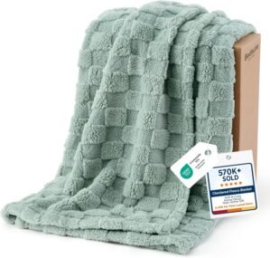 Bedsure Checkered Fleece Throw Blan...